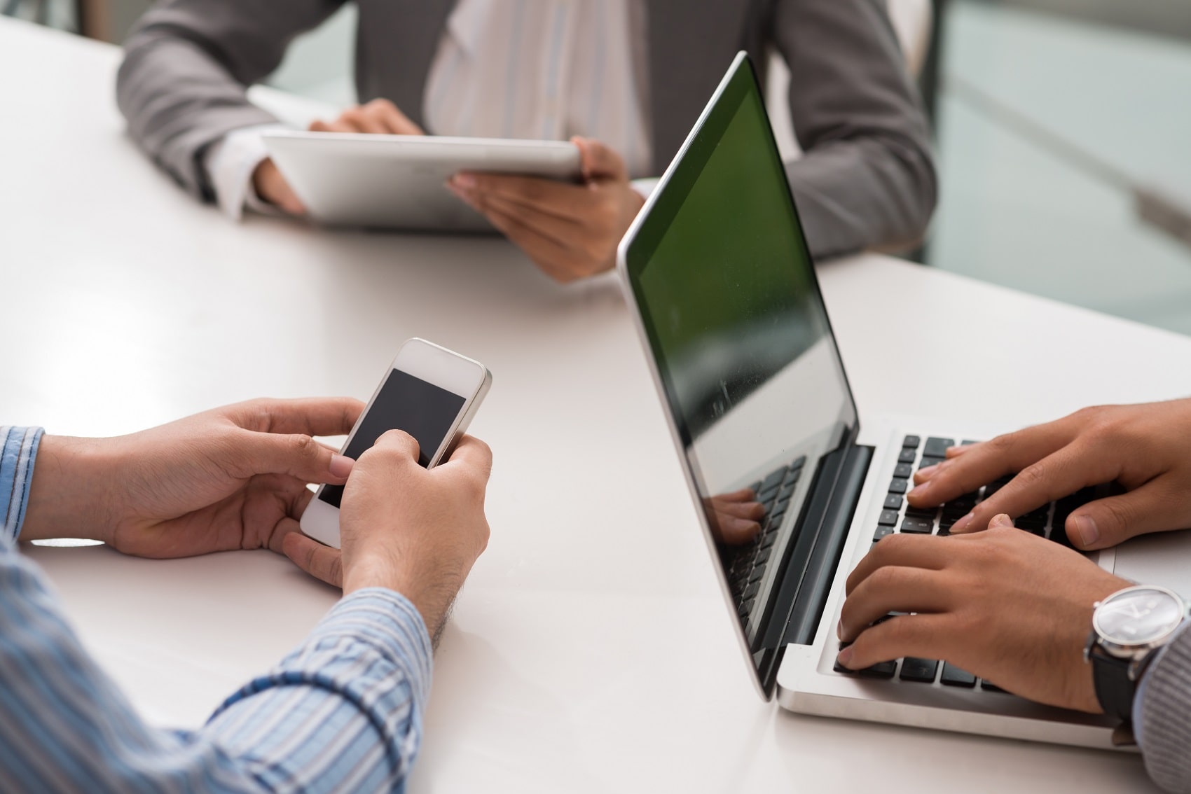 pessoas em uma audiência virtual